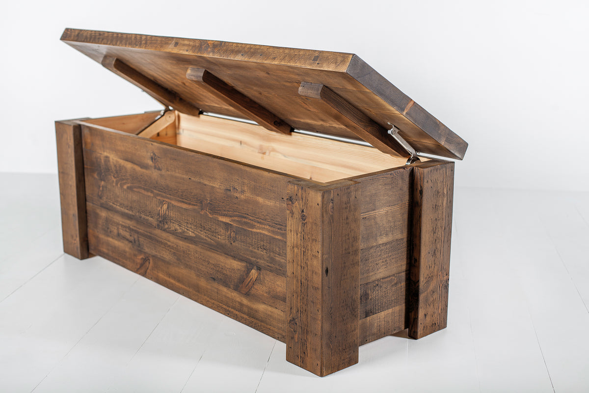 Hudson Blanket Box