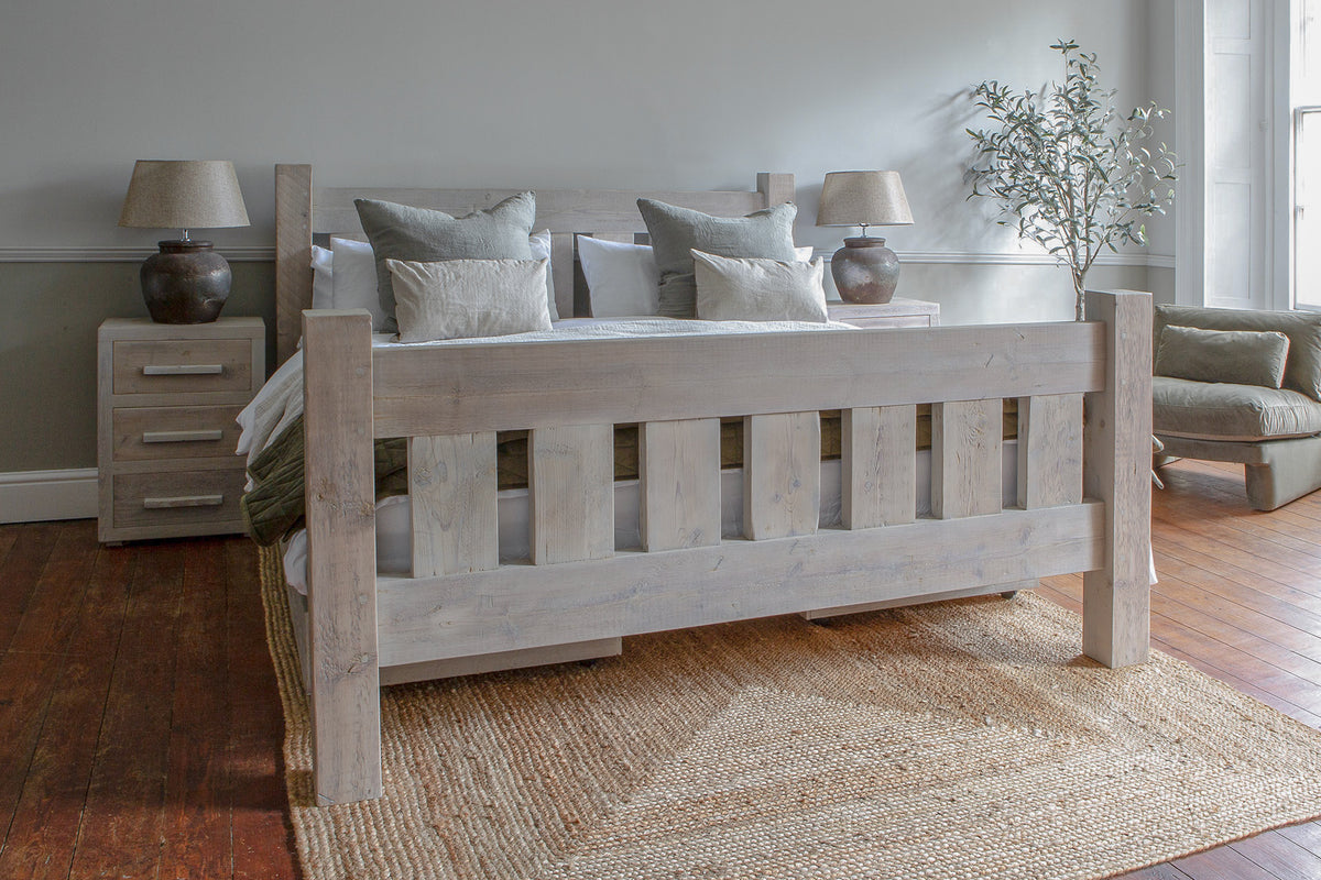 Darcy Bed With Footboard